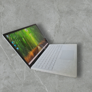 Microsoft pro 5, i5 7th Gen , 8 GB, 256 Gb